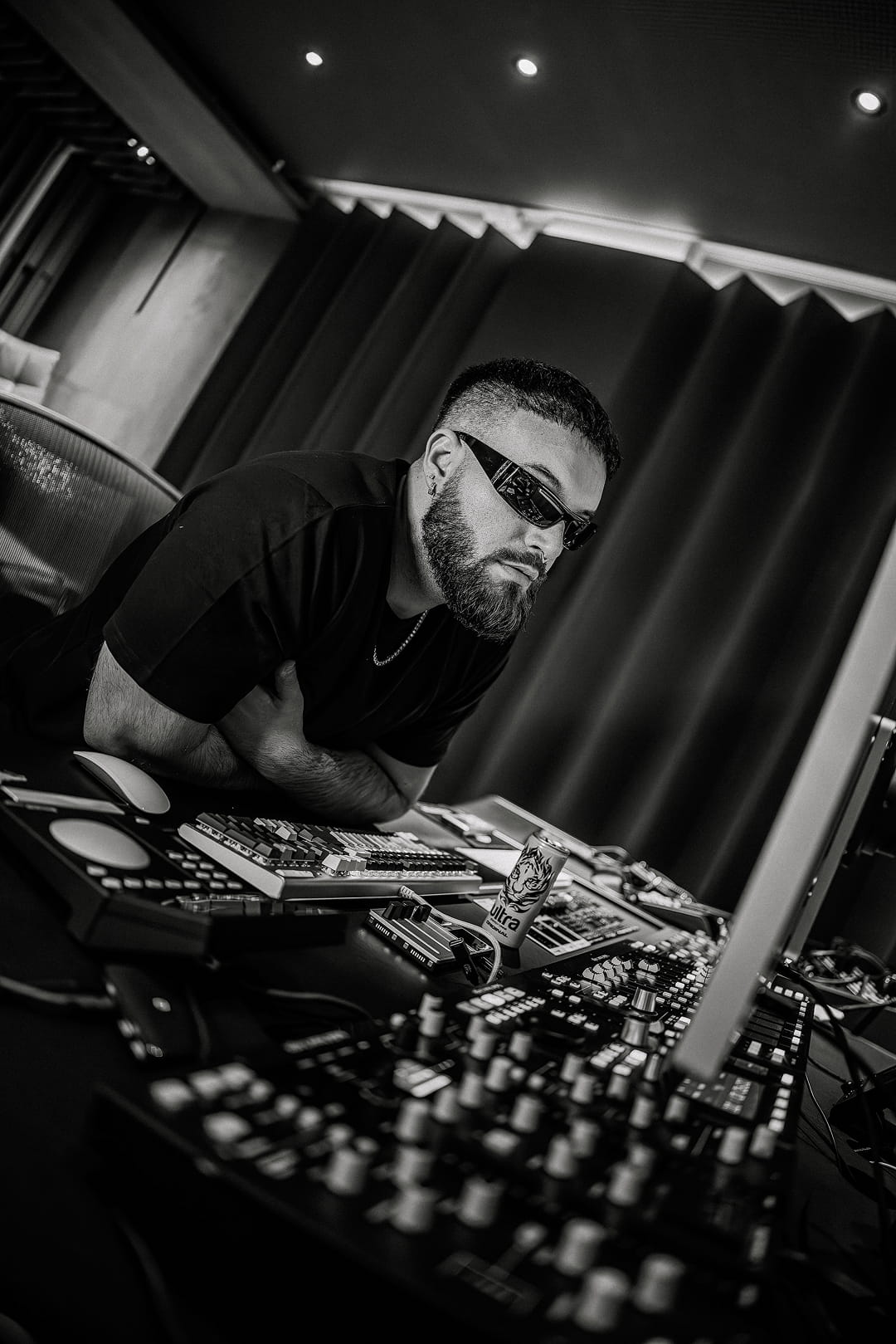 Nucci - Music studio session gallery 18