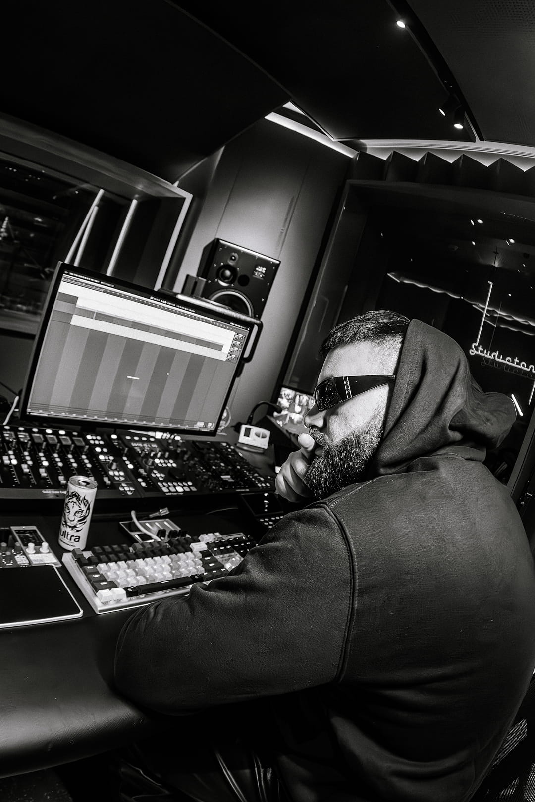 Nucci - Music studio session gallery 19